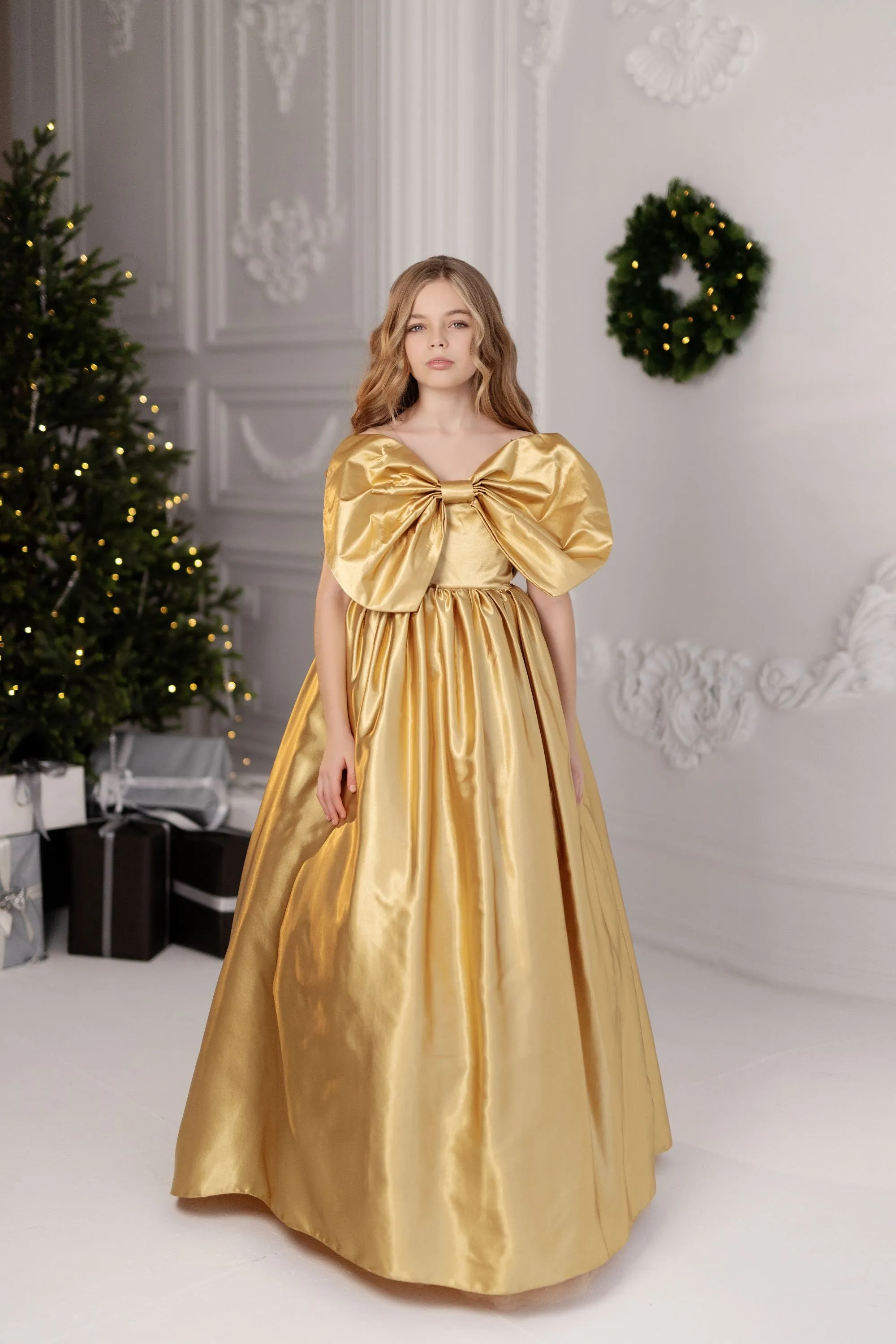 Holly gold girl dress