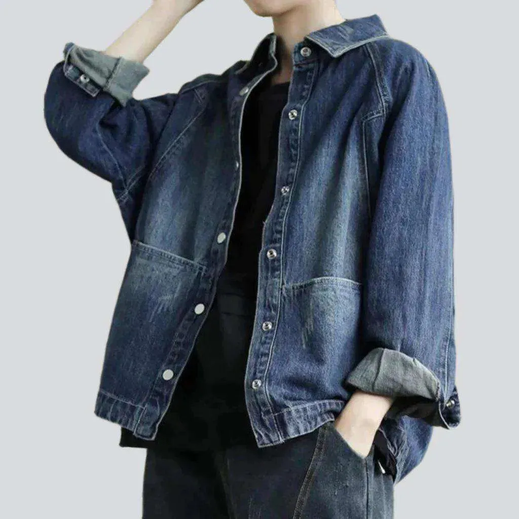 Roomy pocket women's denim jacket