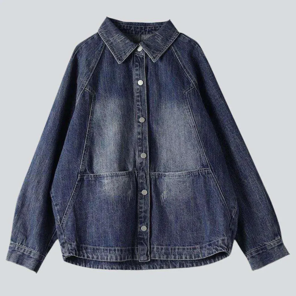 Roomy pocket women's denim jacket