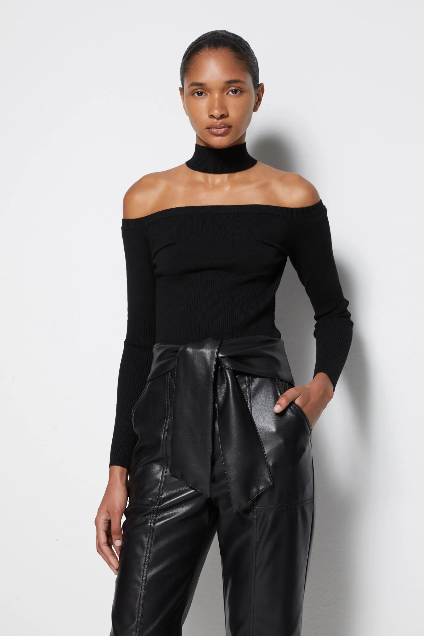 Signature Lila Cold Shoulder Pullover