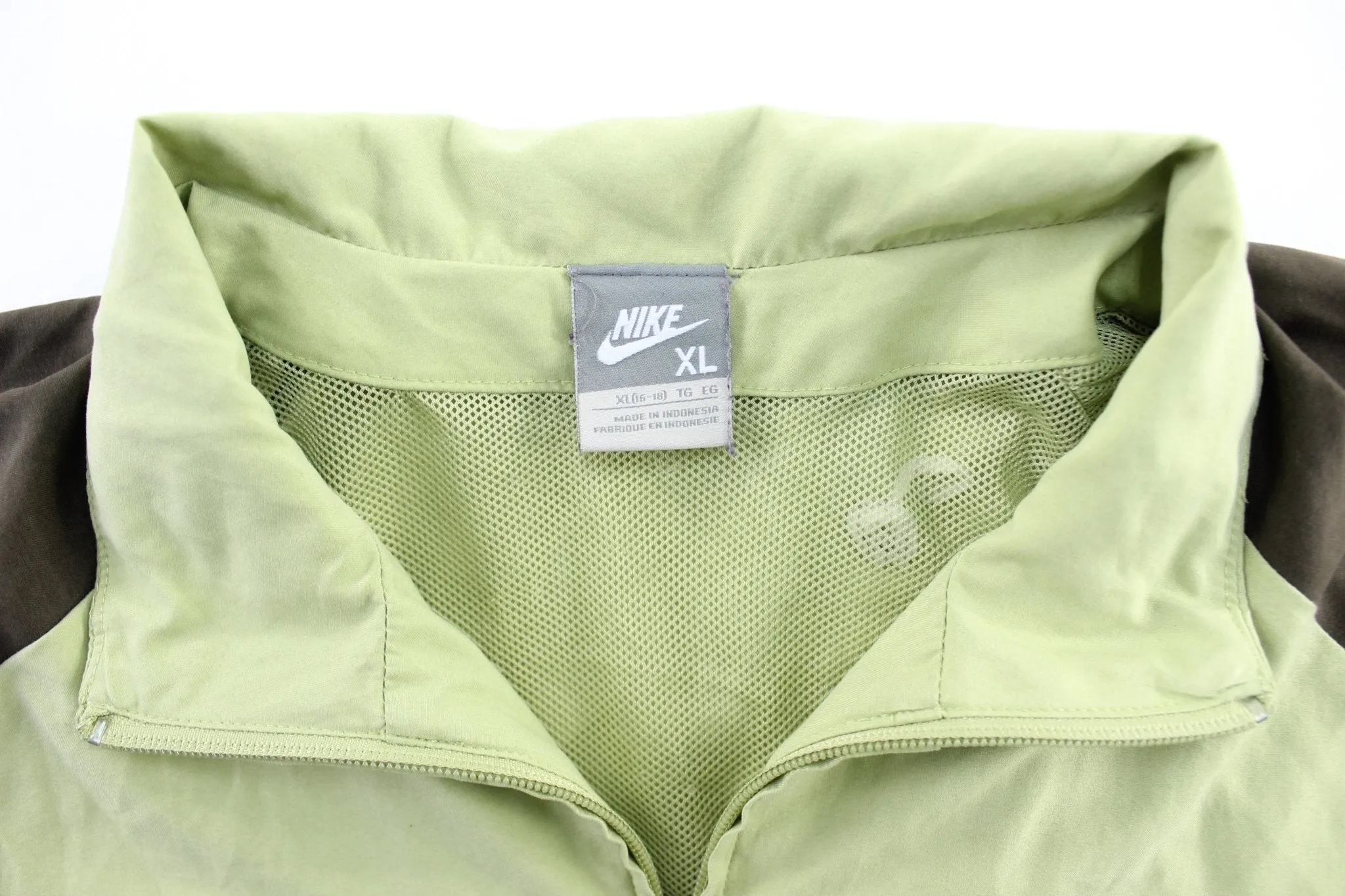 Women's Y2K Nike Embroidered Logo Green Zip Up Jacket